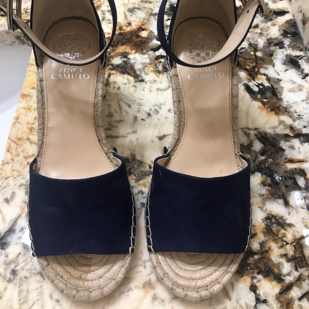 Vince camuto navy sandals
